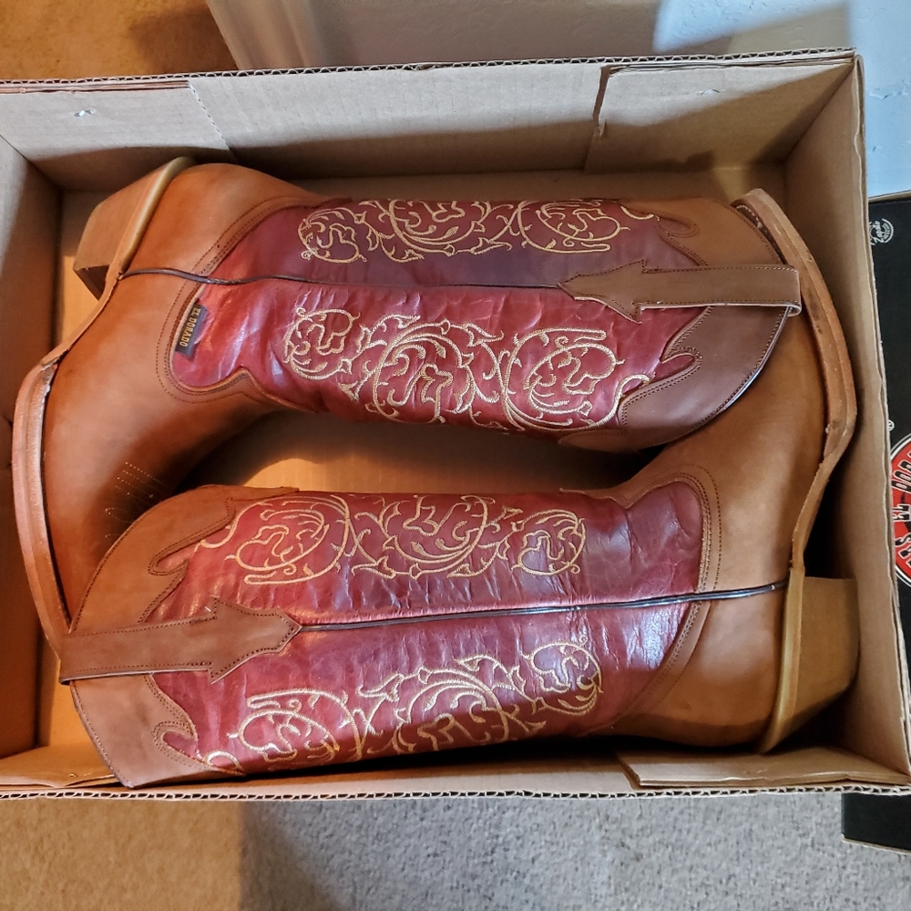 El Dorado Womans Boots Size 8